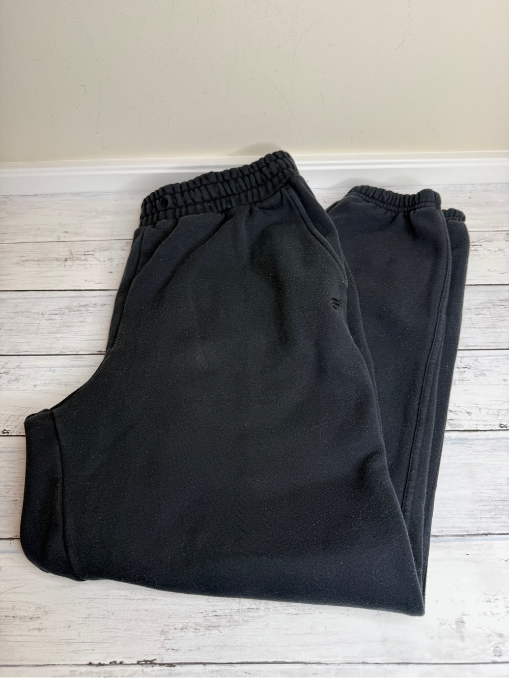 Fabletics Black Cozy Fleece Joggers with Elastic Waist
